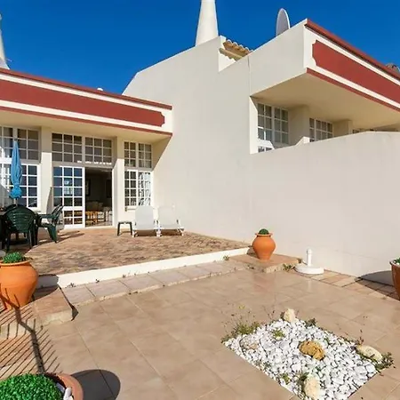 Ponta Grande Apartahotel 5*