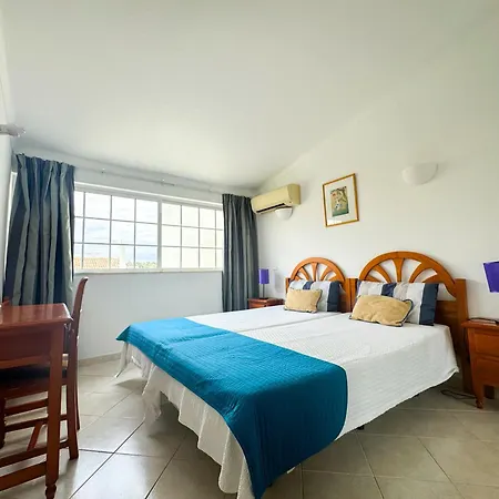 Ponta Grande Aparthotel