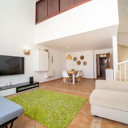 Ponta Grande 公寓式酒店 *