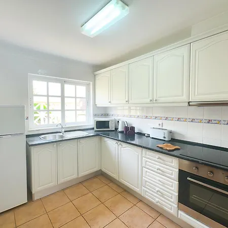 Ponta Grande 公寓式酒店 *