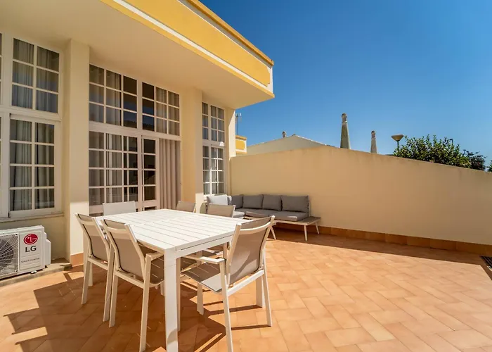 Ponta Grande Apartahotel