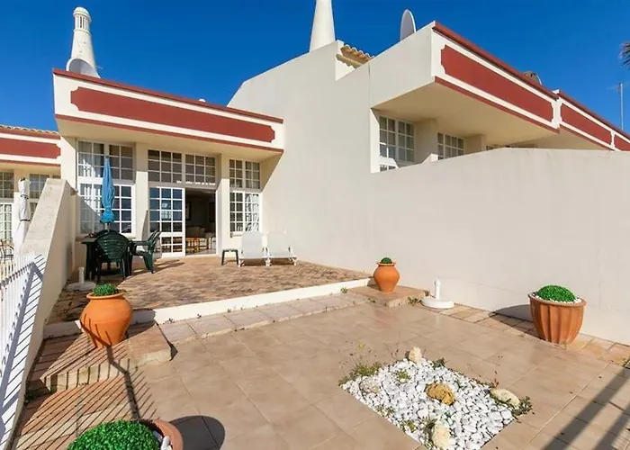 Ponta Grande Apartahotel 5*