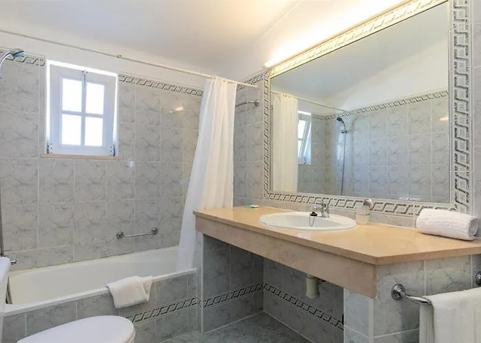 Ponta Grande Apartahotel 5*