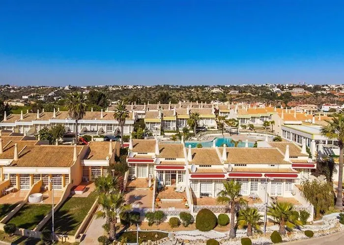 Ponta Grande Apartahotel 5*