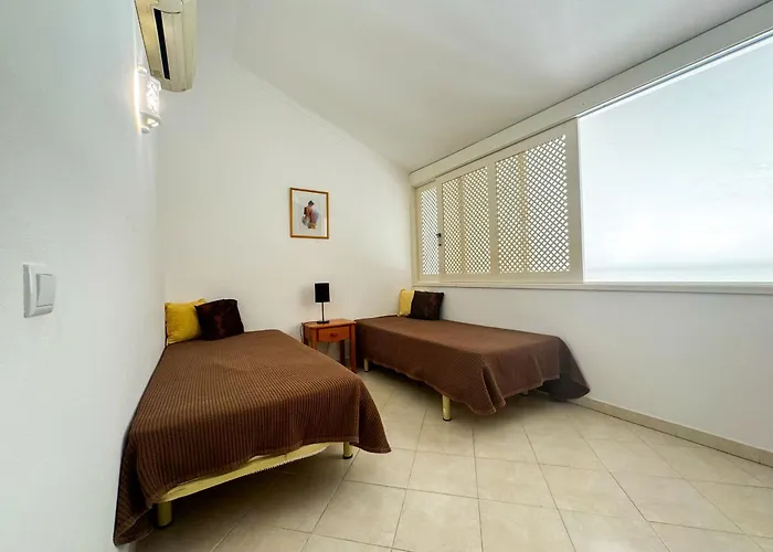 Apartahotel Ponta Grande 5*
