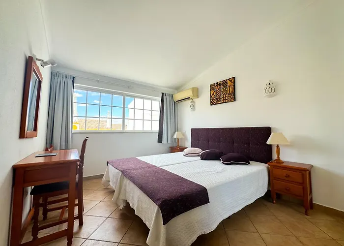 Ponta Grande Apartahotel